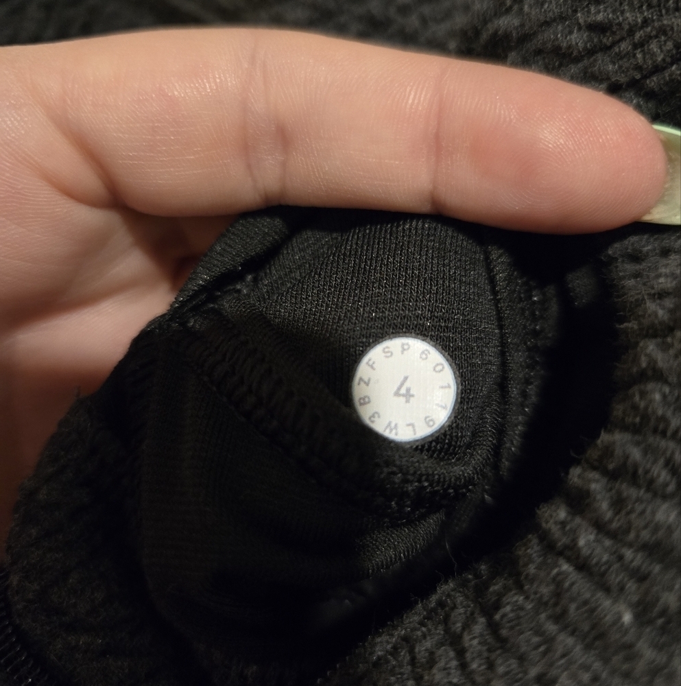 Lululemon size 4 full zip easy going jacket in heathered black - Picture 9 of 11